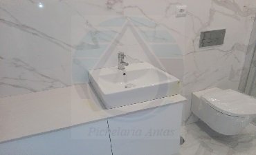 Instalação de torneiras e louças sanitárias